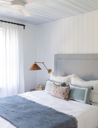 blue and white coastal bedroom