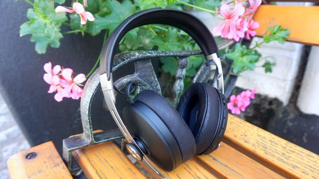 noise canceling headphones