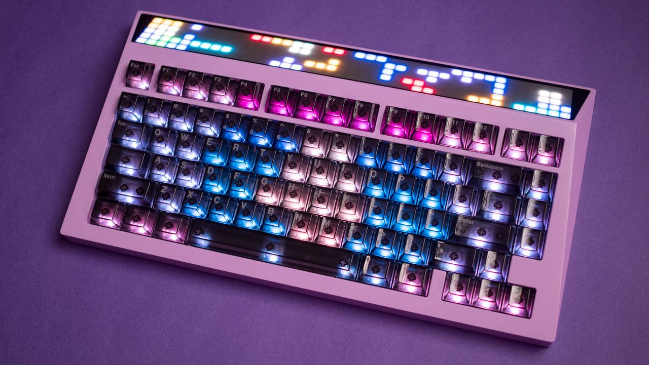 Angry Miao Cyberboard R4's RGB lighting effects