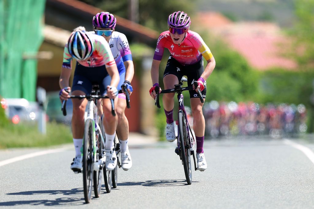 LABASTIDA SPAIN MAY 13 Demi Vollering of Netherlands and Team SD Worx competes in the breakaway during the 1st Itzulia Women 2022 Stage 1 a 1059km stage from VitoriaGasteiz to Labastida ItzuliaWomen UCIWWT on May 13 2022 in Labastida Spain Photo by Gonzalo Arroyo MorenoGetty Images