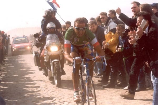 Italy's Andrea Tafi made a solo breakaway in 1999, winning the event ahead of Belgian pair Wilfried Peeters and Tom Steels.