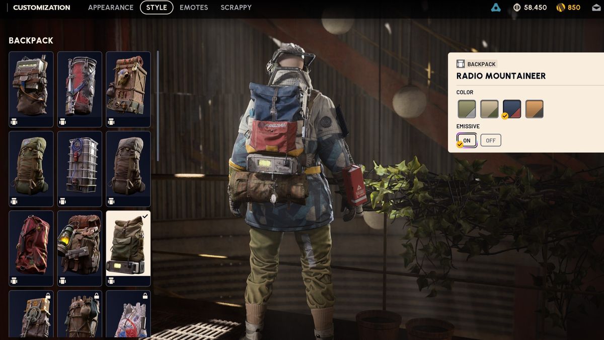 Arc Raiders backpack light toggle