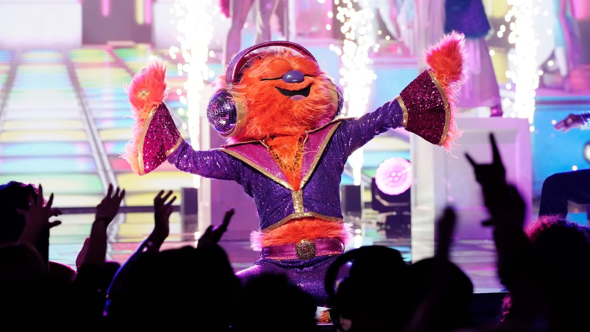 Boogie Woogie performs on The Masked Singer season 13