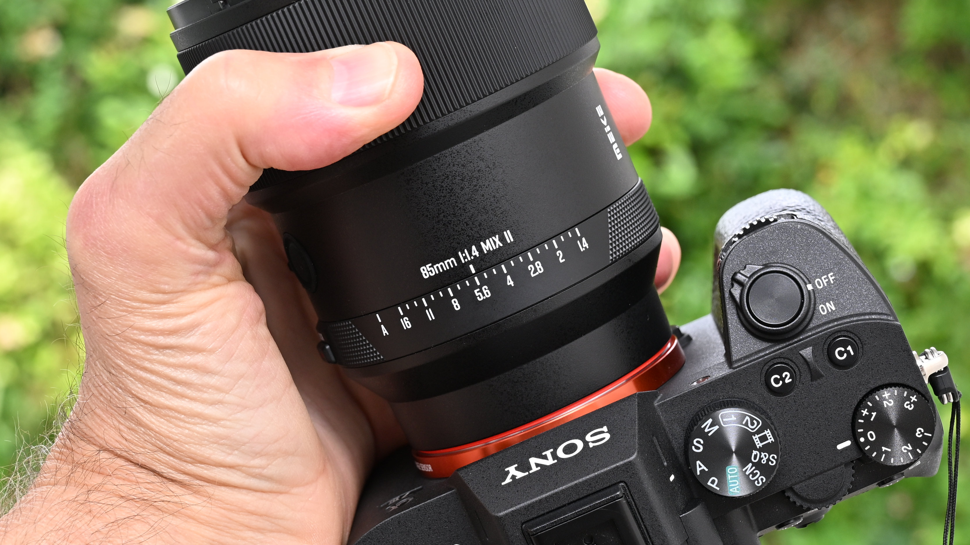 Meike 85mm f/1.4 Mix II product image