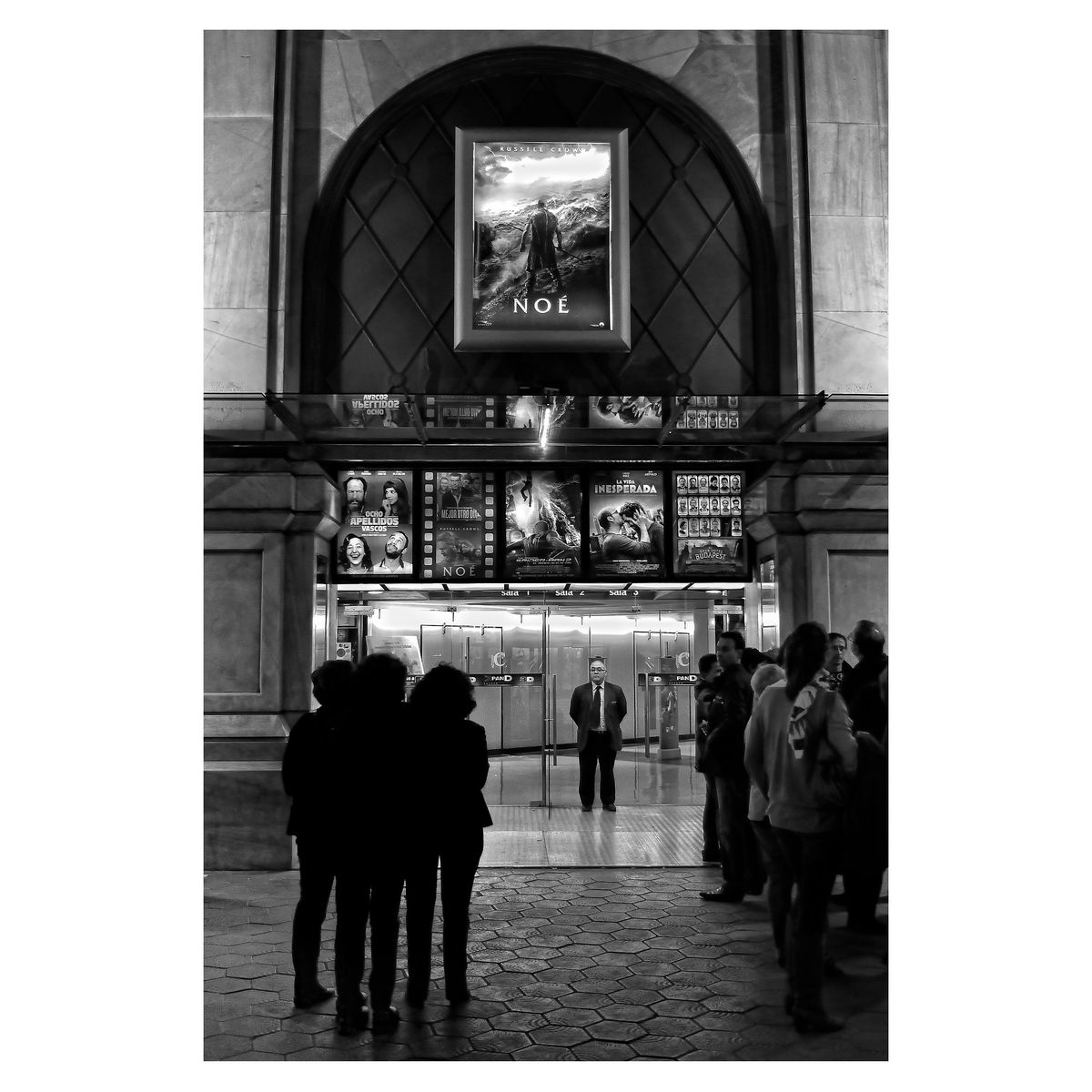 Black and white image of a cinema captured on the streets of Barcelona