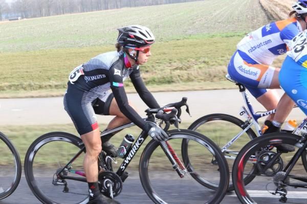 Trixi Worrack (Specialized-lululemon) in the lead group
