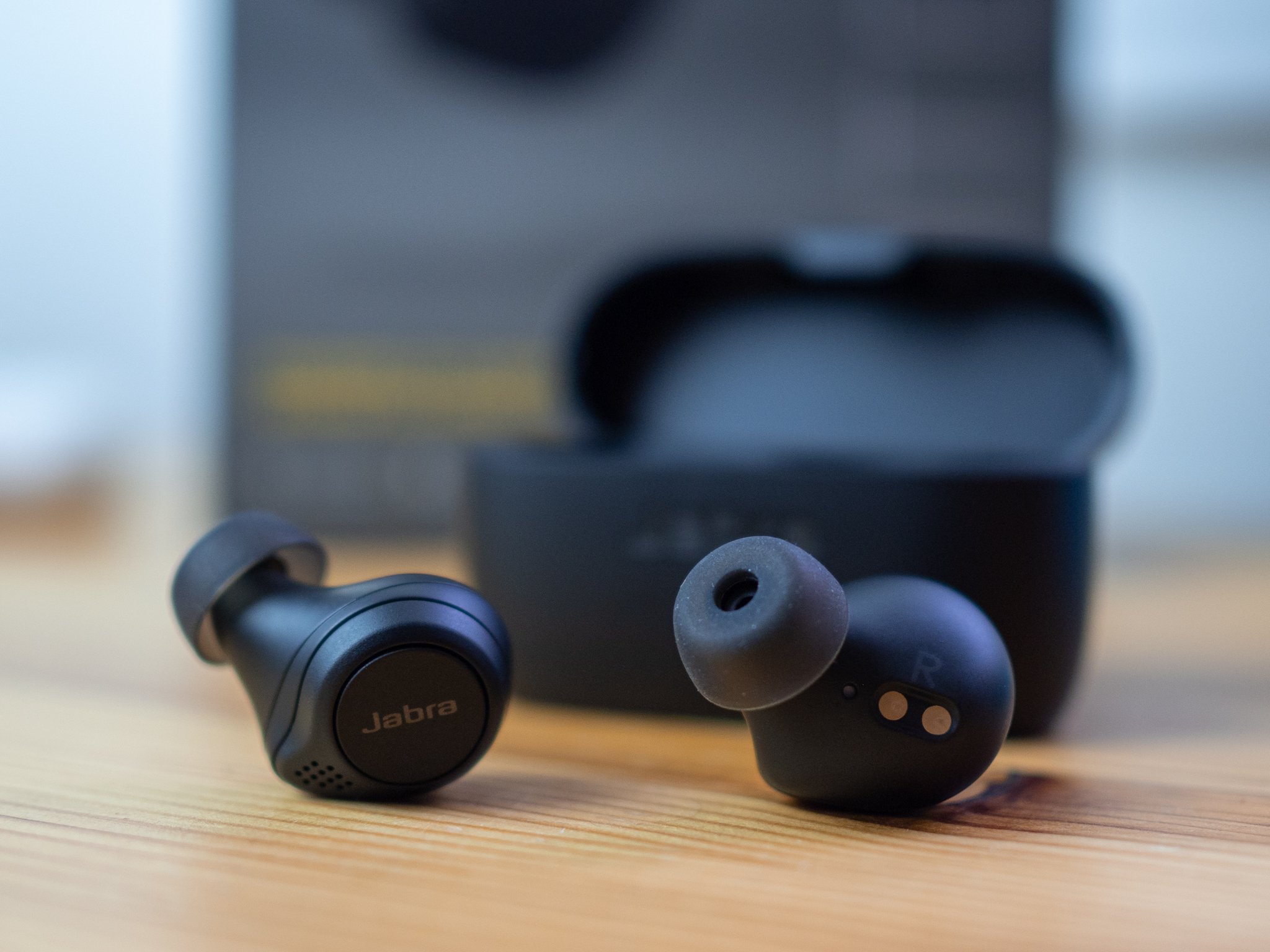 The Jabra Elite 75t true wireless earbuds sound fantastic and are