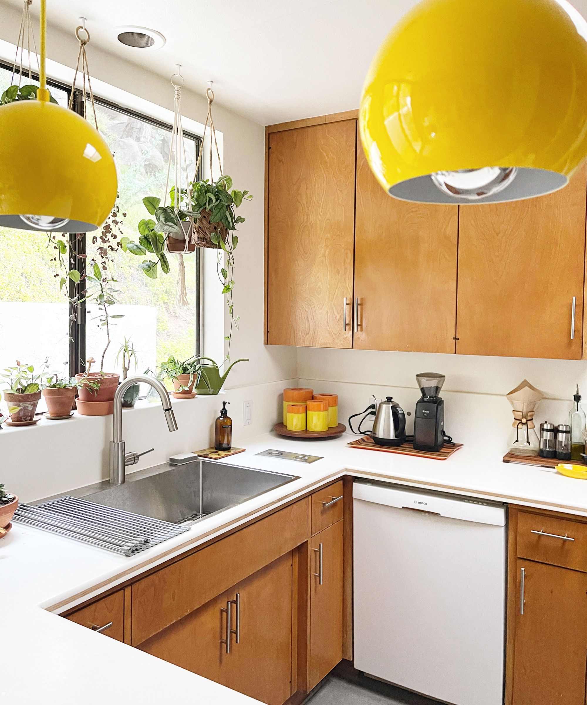1970s kitchen Laura Olden @SavageHouse1970
