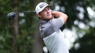 Hamish Brown takes a shot at the Hangzhou Open