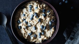 Blueberry and Almond Overnight Oats