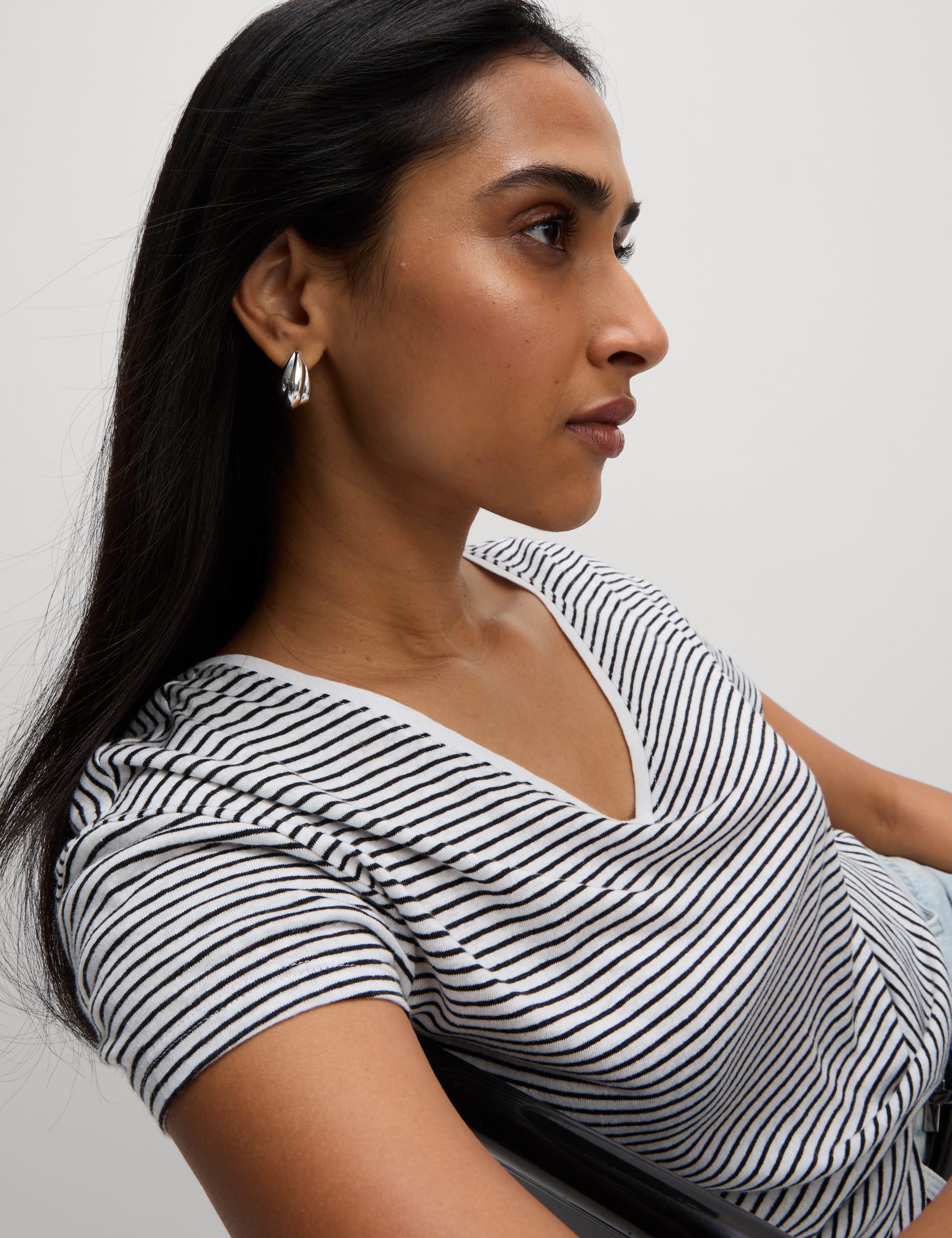 Linen Blend Striped V-Neck T-Shirt