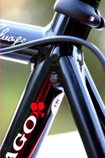 The Colnago&rsquo;s build quality is excellent, from the smooth, tidy welds to the ﬁrst-rate paintjob