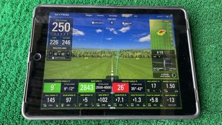 ping G430 LST data on the SkyTrak+ Launch Monitor app screen