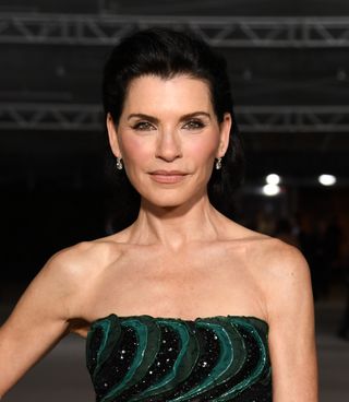 eyebrows - julianna margulies