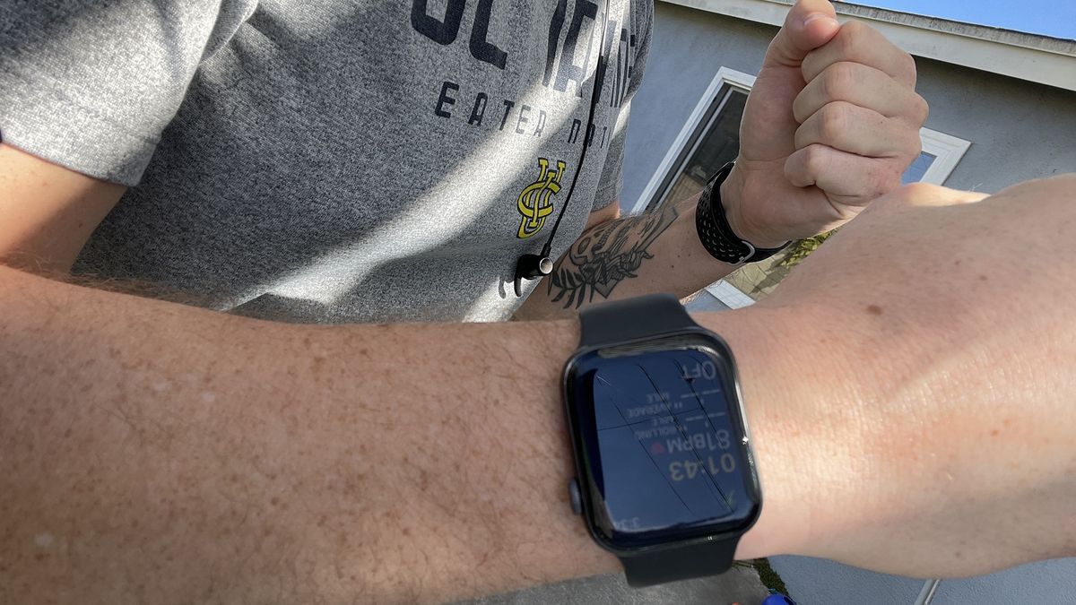 Apple Watch on one wrist, Amazon Halo on the other why I have two