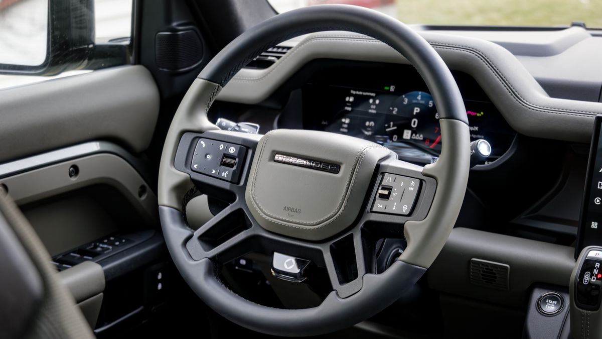 2025 Land Rover Defender test drive.