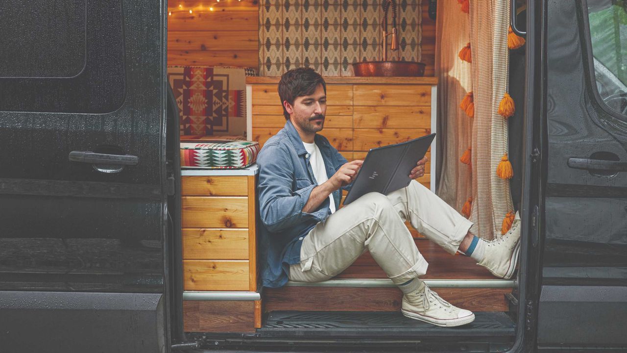 Image of the HP Spectre Foldable PC.