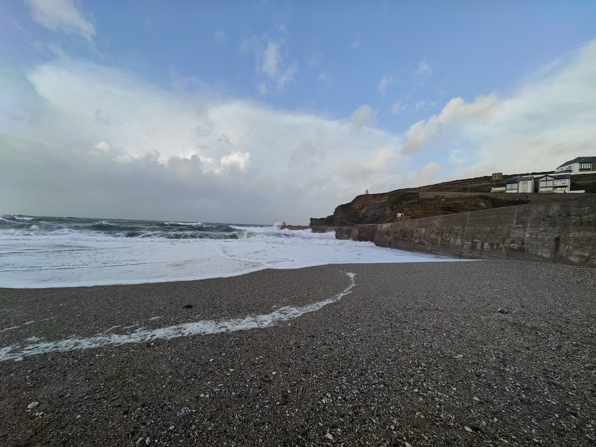 Nubia Red Magic 9 Pro camera sample beach ultra-wide
