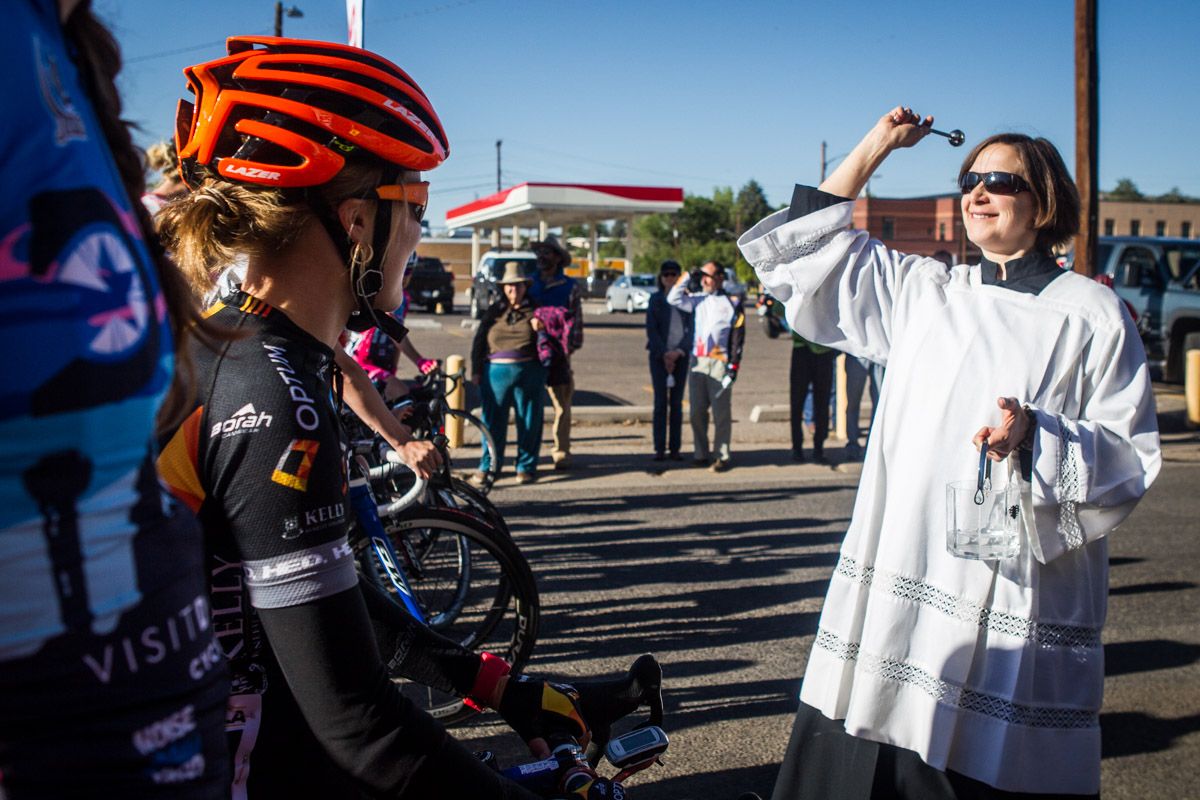Riders get blessed before todays start