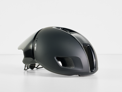 Studio image of the Trek Ballista helmet