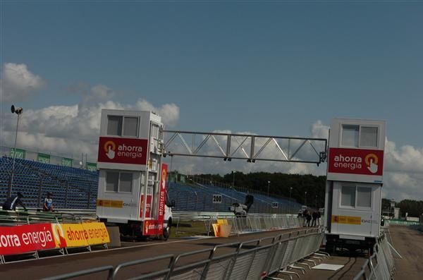 The finish for the 2009 Vuelta prologue is just about ready to go