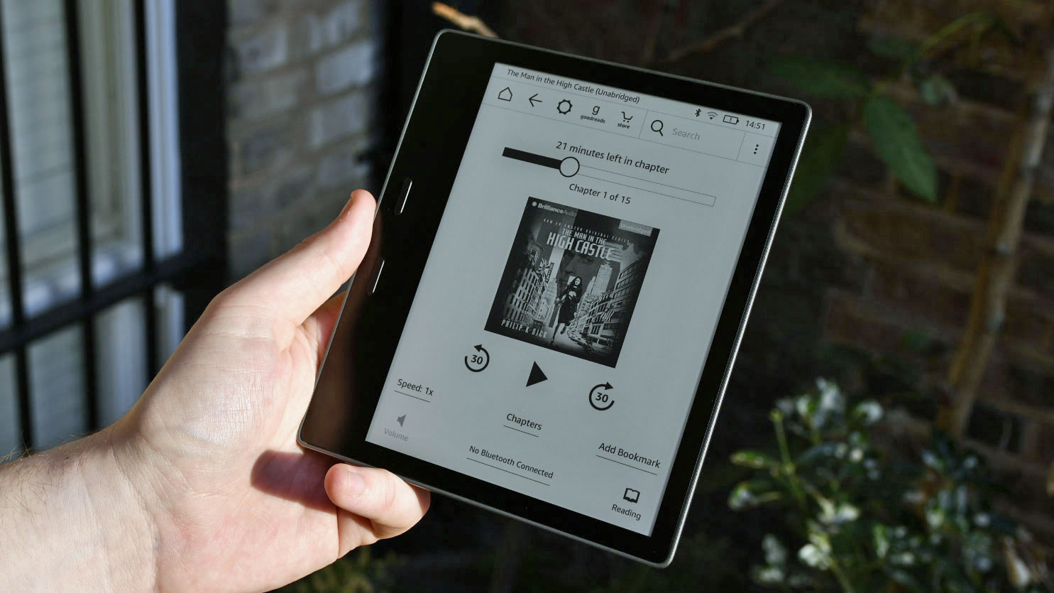 kindle-paperwhite-2021-vs-kindle-oasis-which-should-you-get