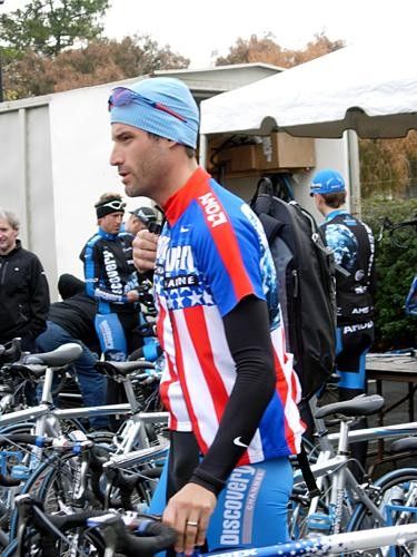 Hincapie sporting some unusual head gear.