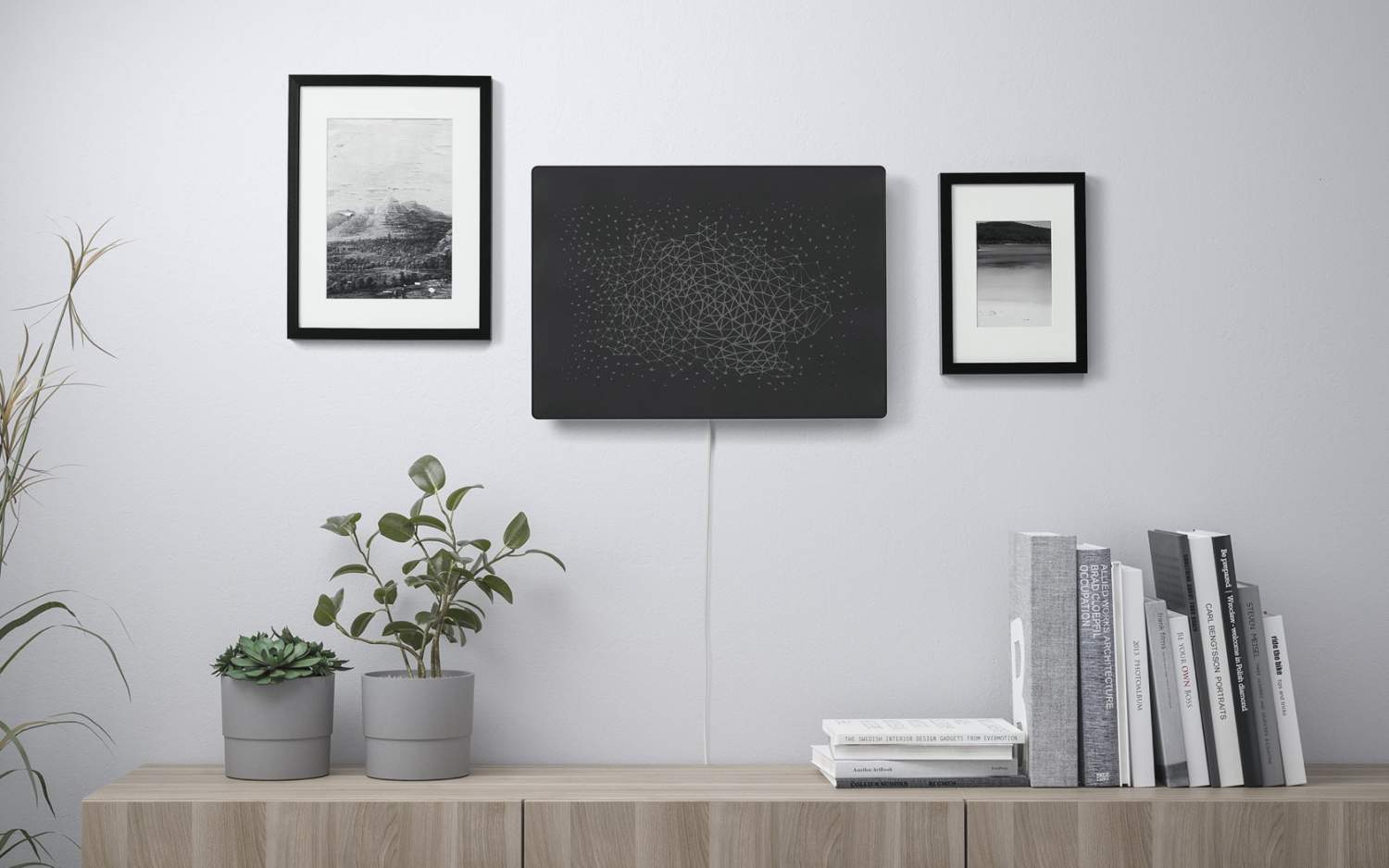 satellit besøg fjendtlighed IKEA's new Sonos Symfonisk Picture Frame speaker launches for $199 | Tom's  Guide