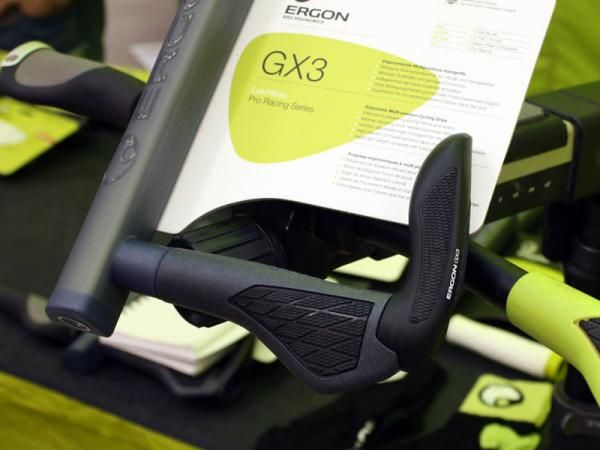 The new Ergon GX3 grip is more racer-oriented with a pared-down main section but a slightly longer composite bar end than on the GX2.