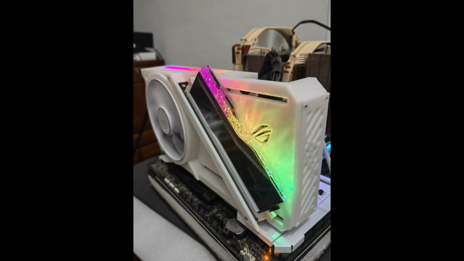 RTX GPU with DDR5 slot