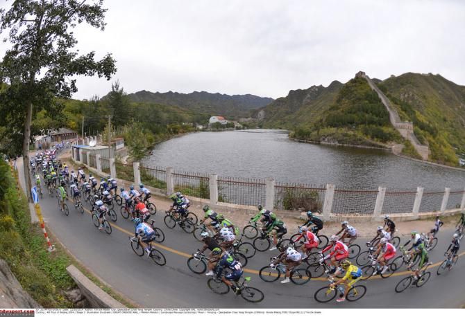 The peloton take in the landscape on stage 3 of the Tour of Beijing