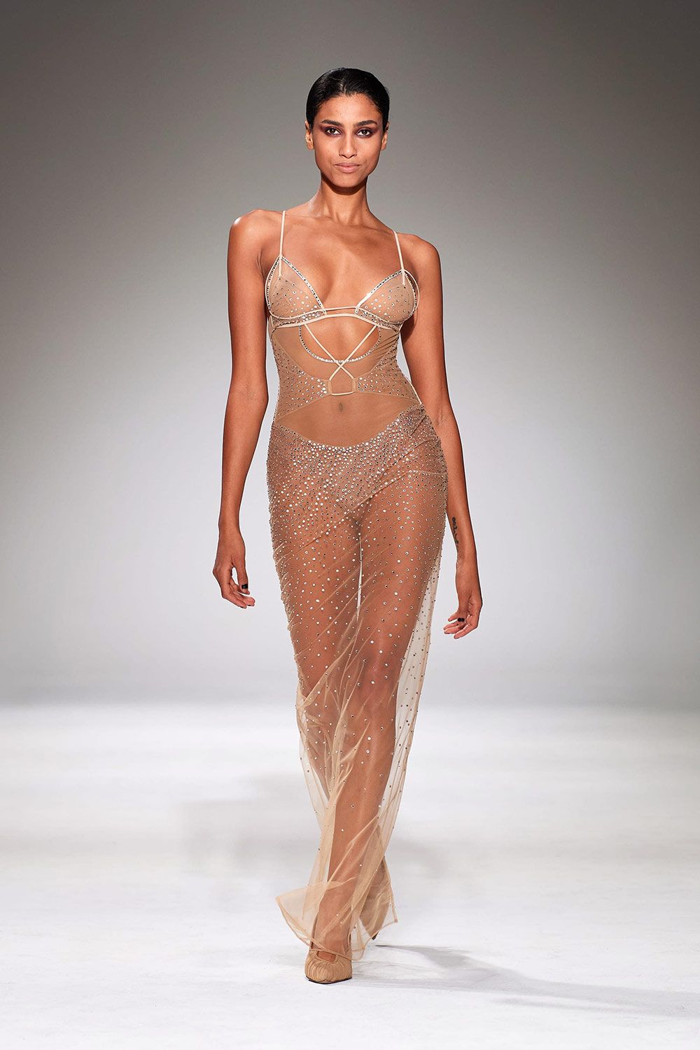 A look from the Nensi Dojaka show at London Fashion Week AW23