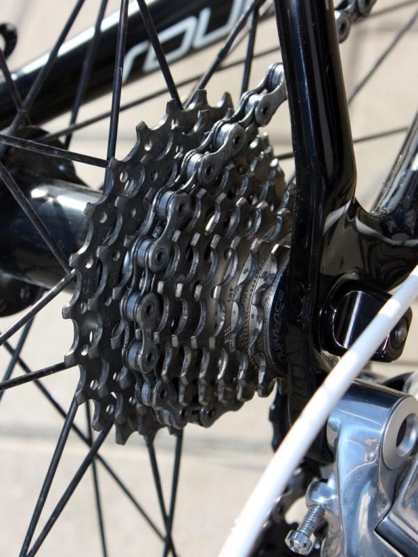 Breschel's Paris-Roubaix bike was fitted with a Shimano Dura-Ace chain and cassette in the days leading up to Paris-Roubaix but were swapped for SRAM components before the team moved its camp from Kortrijk to Compiegne.