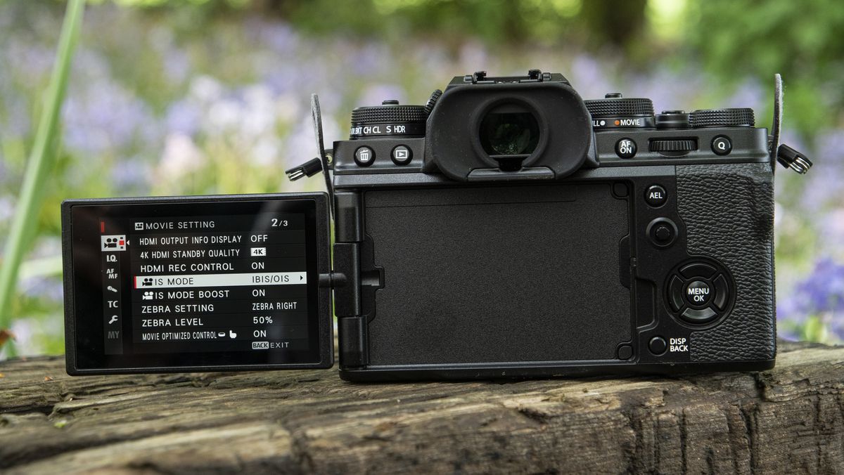 The Fujifilm XT4 is now the best APSC camera you can buy here's why