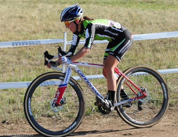 Kaitie Antonneau (Cannondale-Cyclocrossworld.com) descending