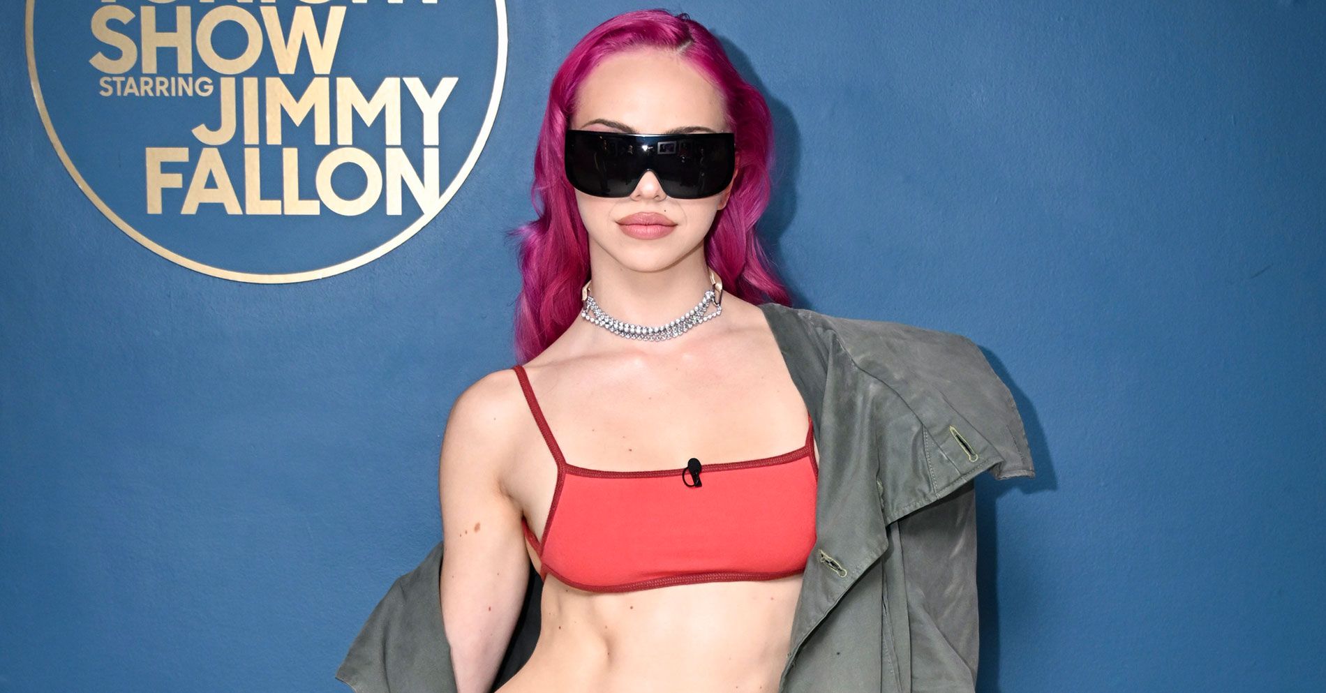 Adéla Wore the Pant Color Trend 20-Somethings Love Right Now