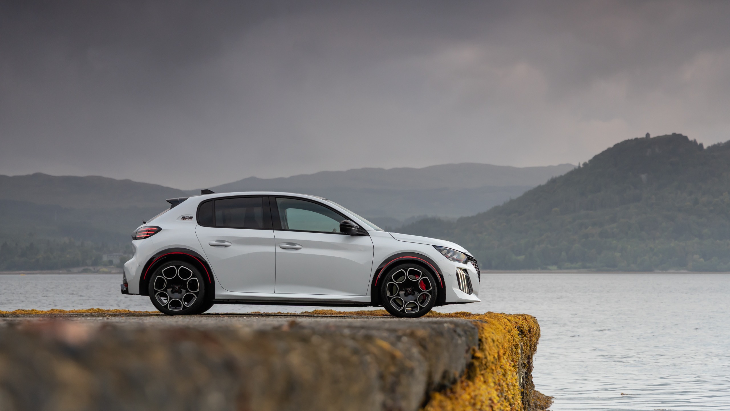 Peugeot E-208 GTi
