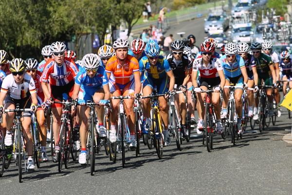 The climb of Challambra brought the major teams to the front