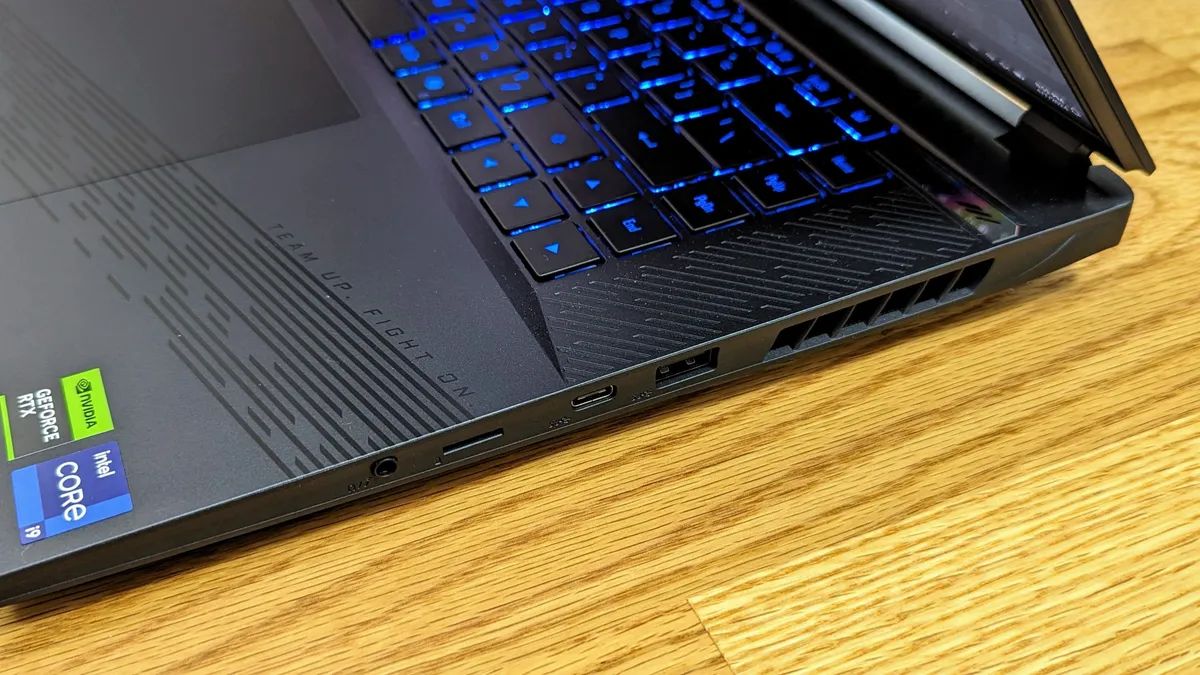 A Gigabyte Aorus 16X 2024 on a table