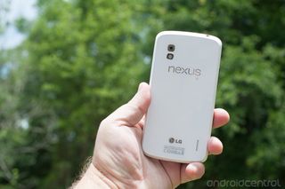 LG Nexus 4 in glorious white