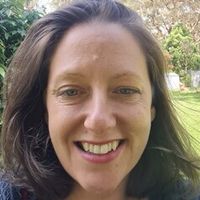 Emma Pakula's avatar