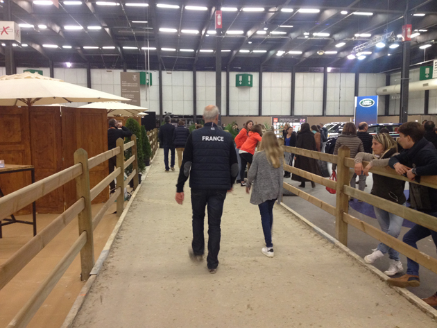 The track through the crowds at Bordeaux 2015