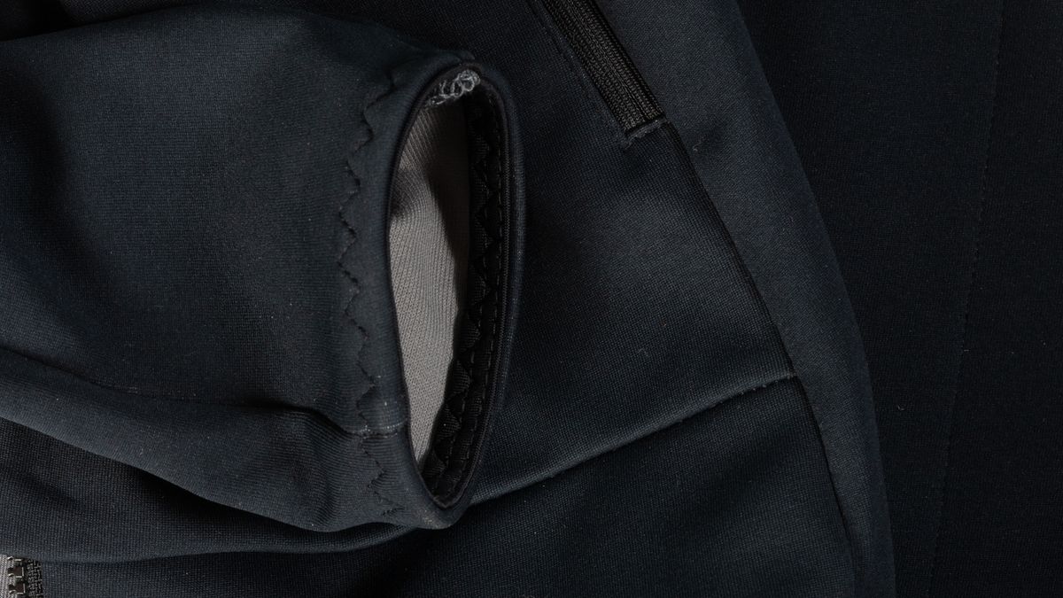 Castelli Perfetto RoS 2 detail at end of sleeve