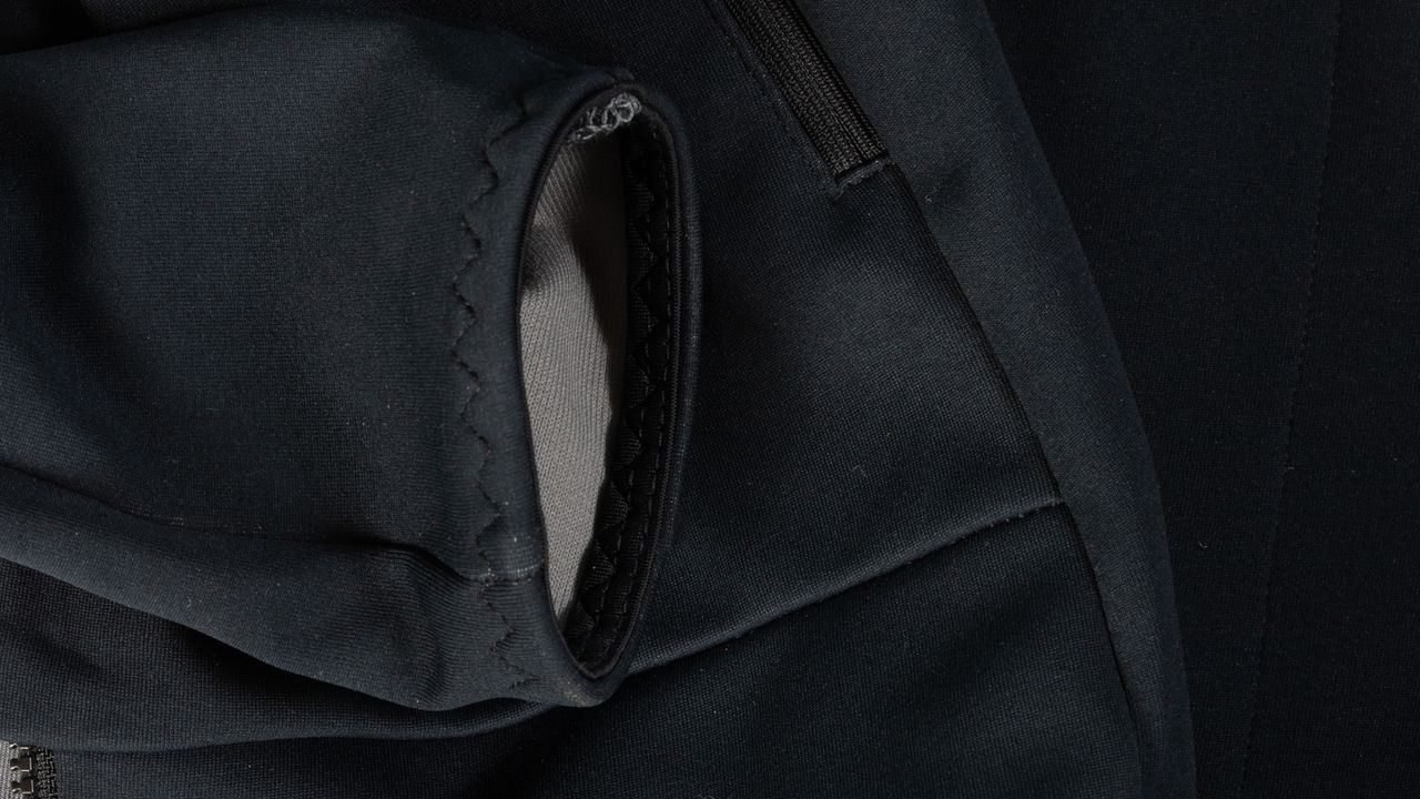 Castelli Perfetto RoS 2 detail at end of sleeve