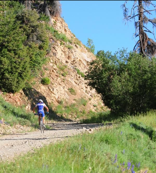 Adam Craig (Rabobank-Giant) on the initial six-minute climb