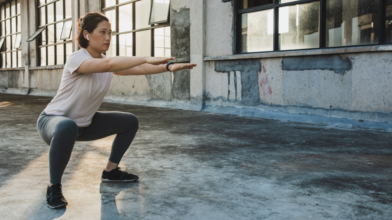 Woman doing bodyweight squat