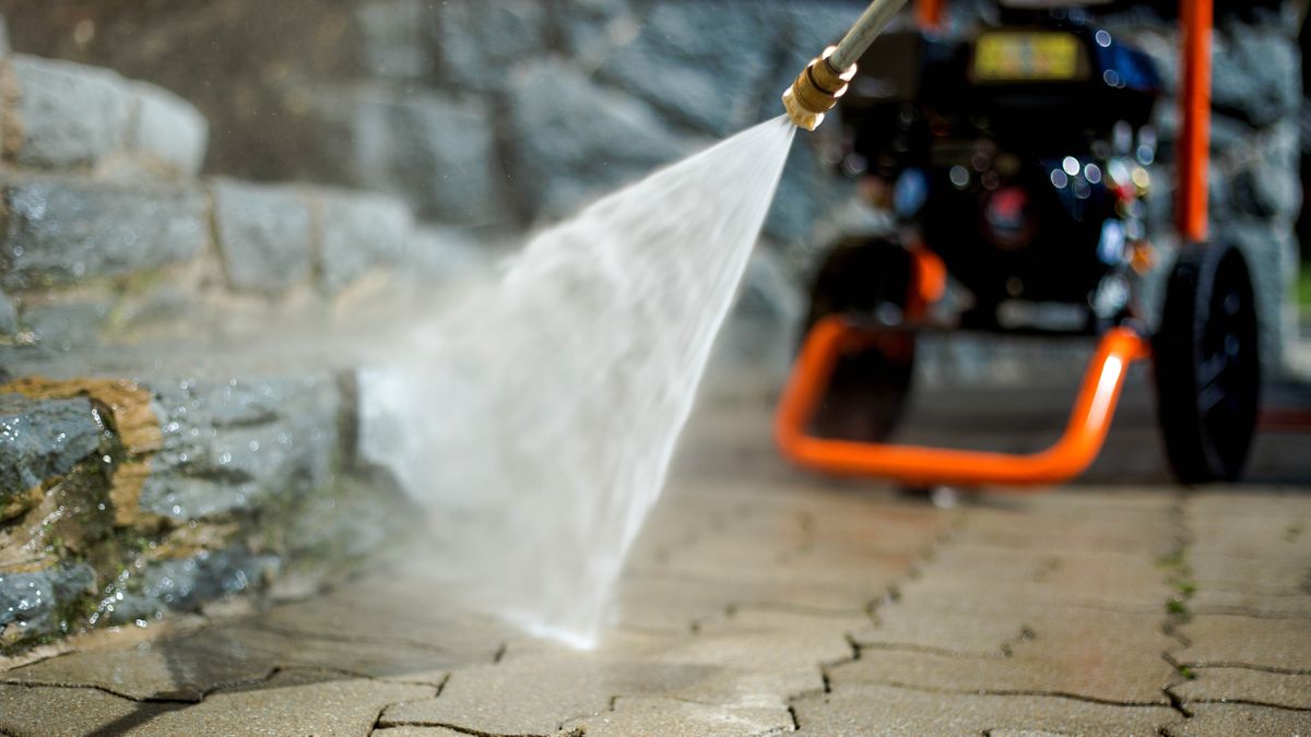 Pressure washing surface