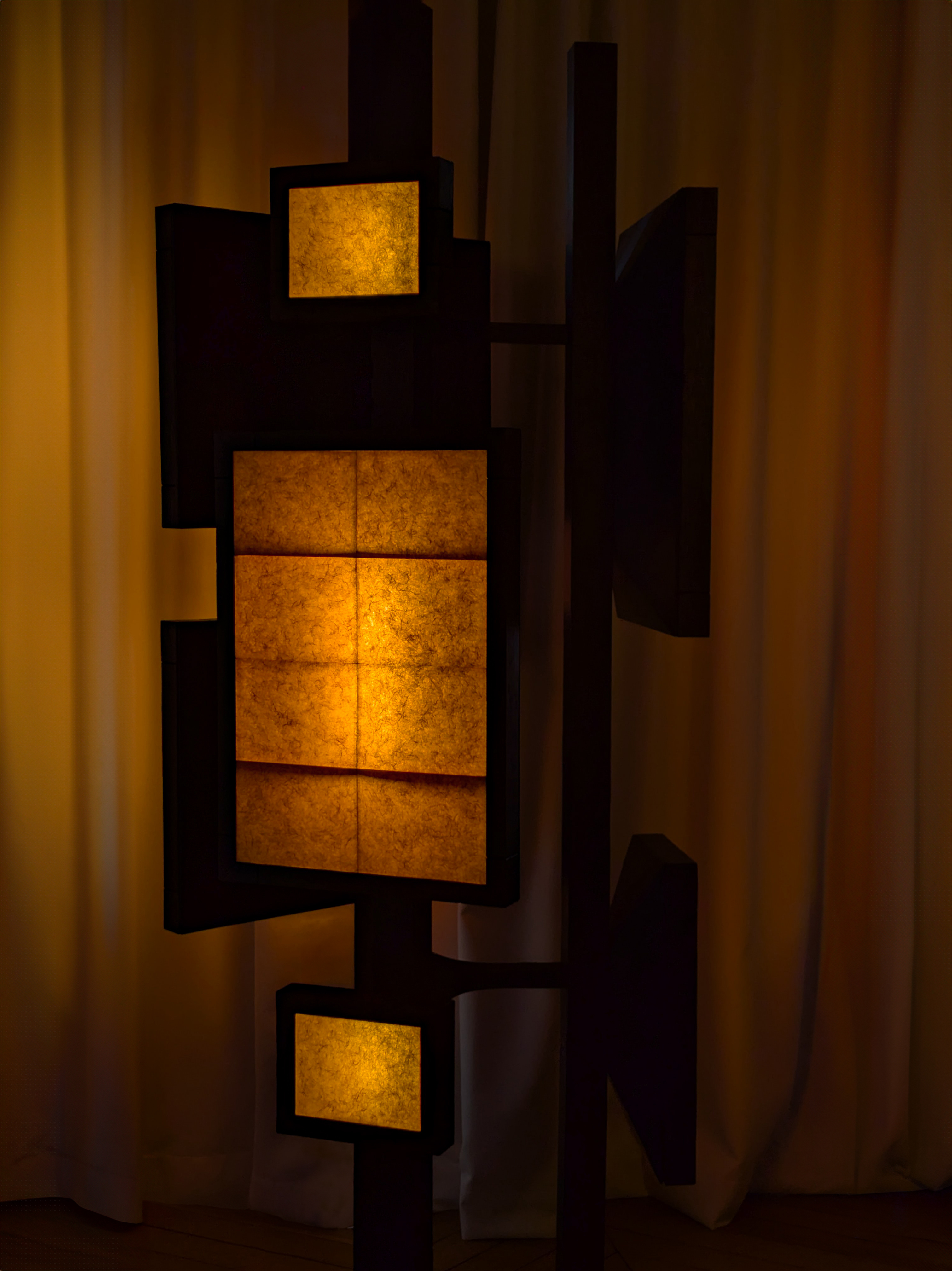 Antenna Totem Curtain