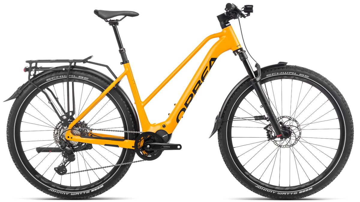 Orbea Kemen e-bike in yellow on a white background