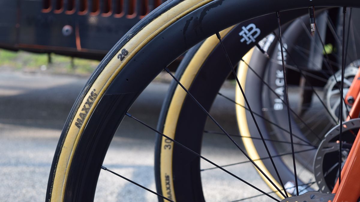 Everything from 25mm up to 30mm tyres were seen on the start line in Compiegne